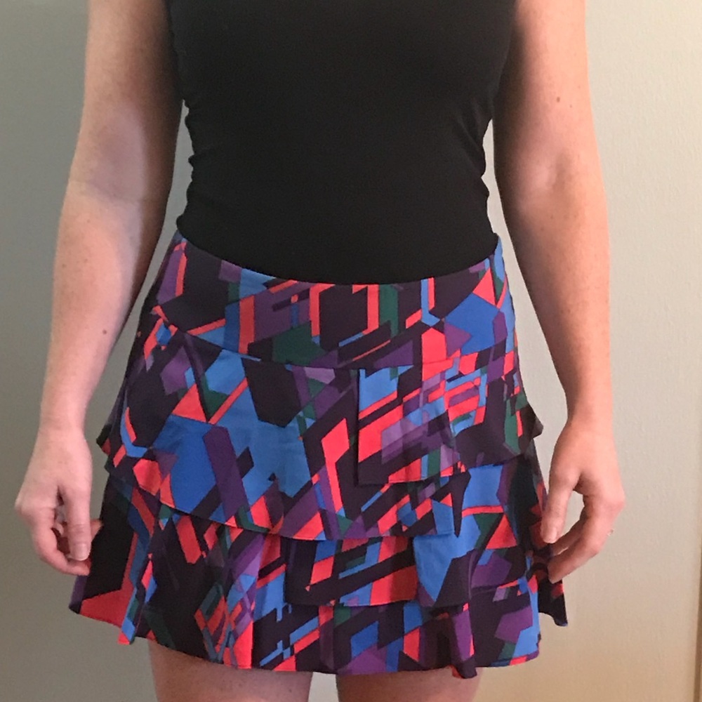 Fun and flirty skirt! Worn twice